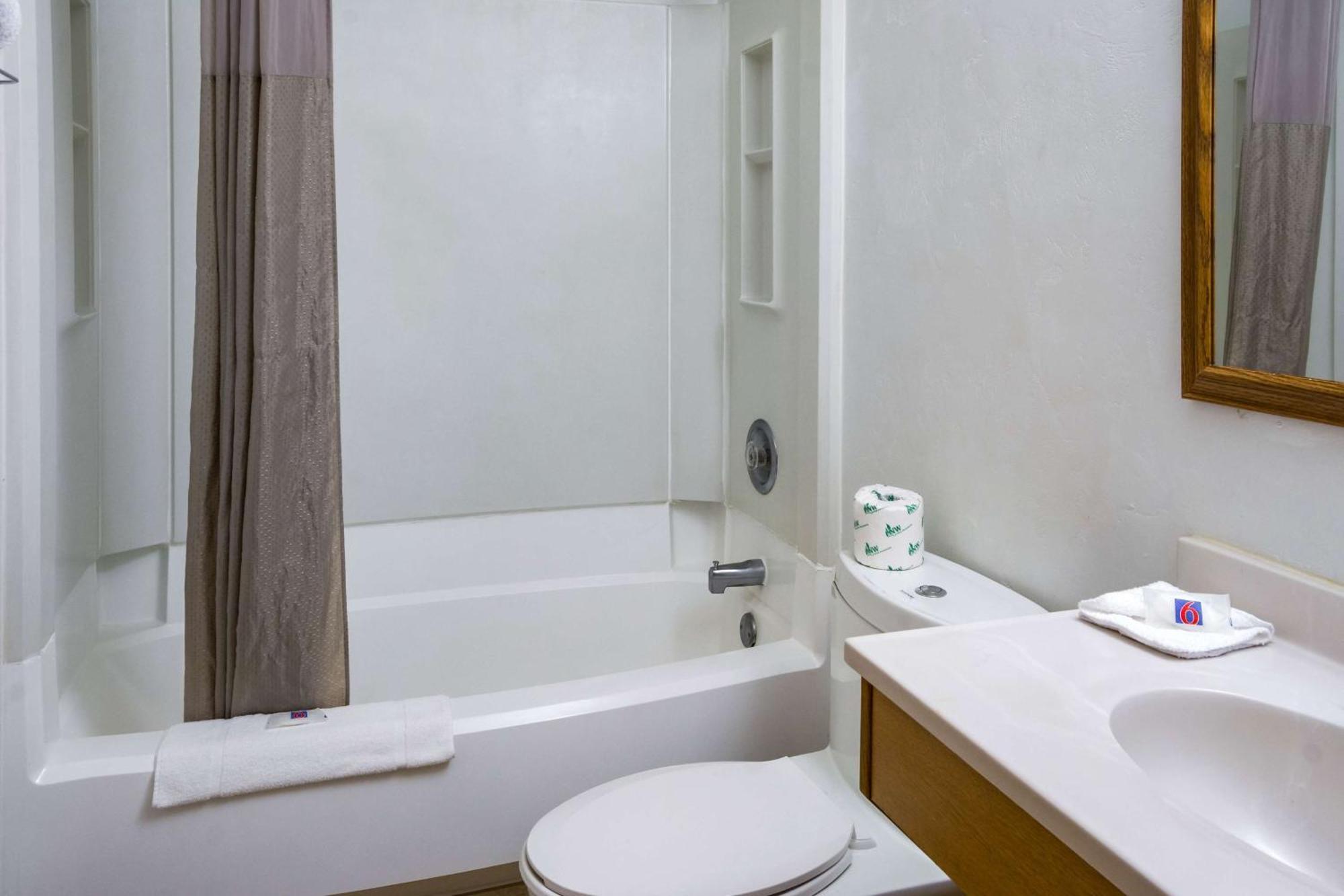 Motel 6-Wilsonville, Or - Portland Экстерьер фото