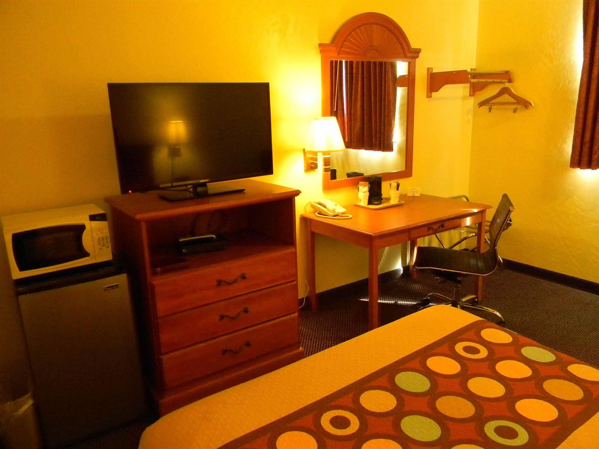 Motel 6-Wilsonville, Or - Portland Экстерьер фото